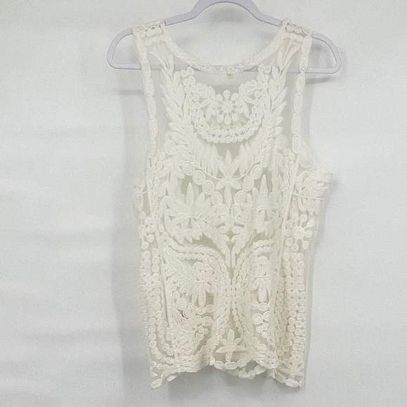 Capri off white lace sheer tank top - Picture 2 of 6